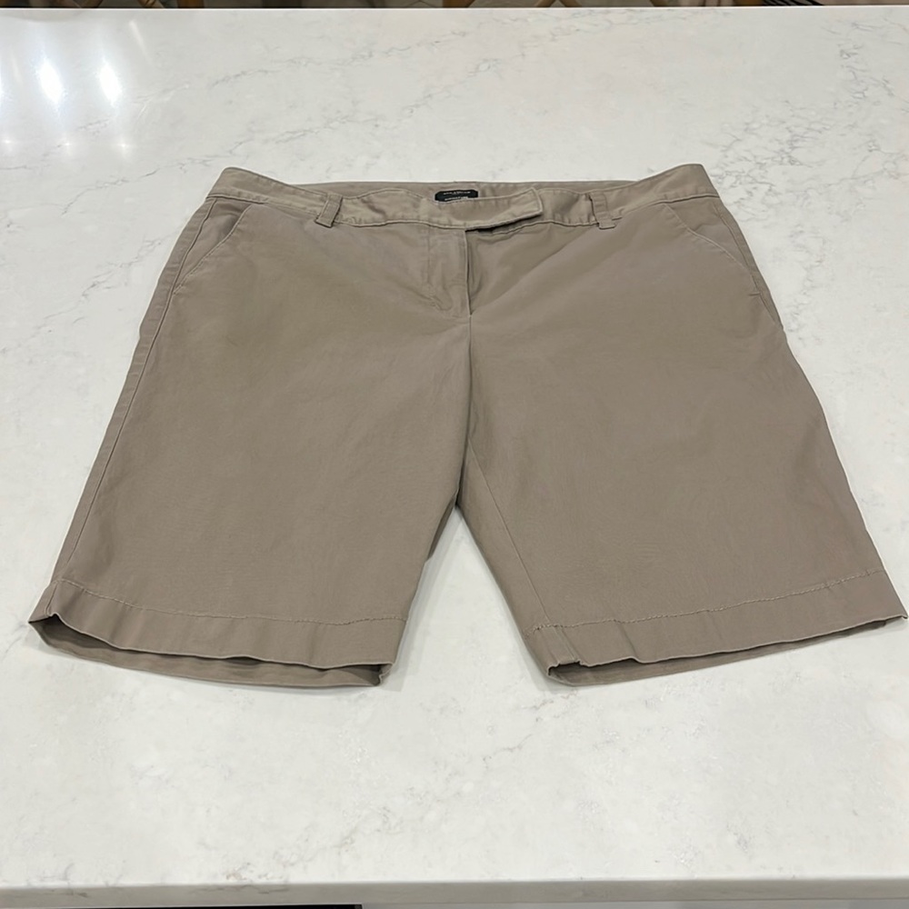 Ann Taylor Signature Women's Size 12 Bermuda Shorts